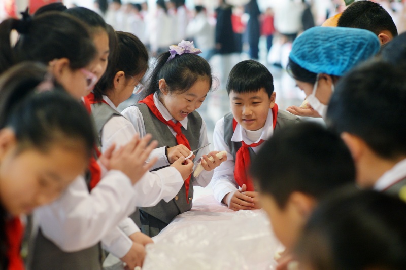 山东青岛：多彩文化迎开学_fororder_【开学】】5