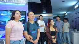 【2026打卡中国】核“芯”技术赋能万物智联（视频）_fororder_打卡中国竖版视频海报东软载波-封面