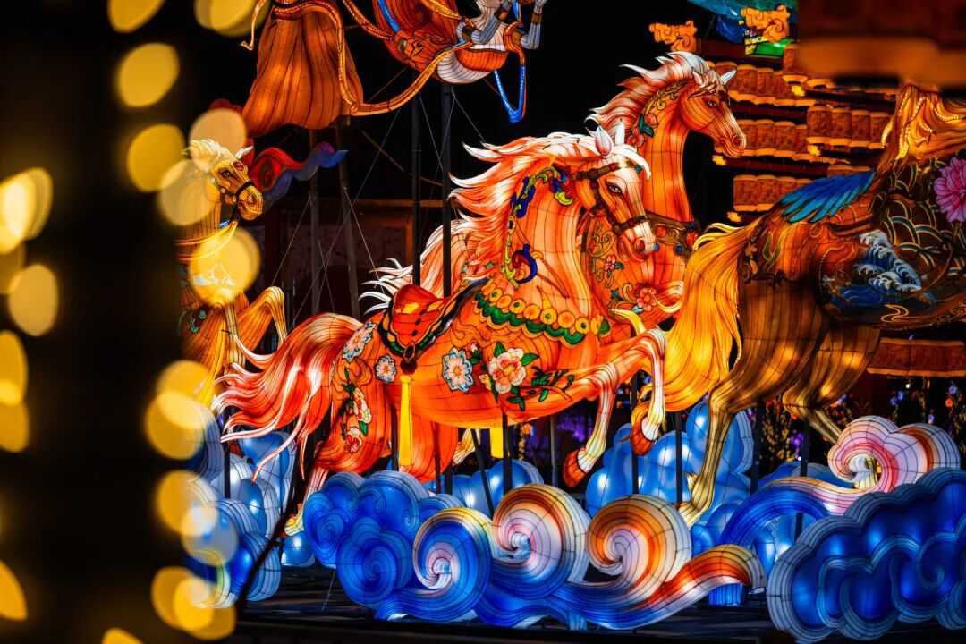 济南新春赏灯新选择，起步区鹊山生态文化区上演“大河华章·光耀鹊华”新春灯会