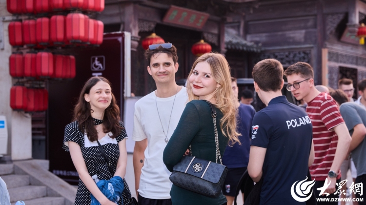 2026年世界大学生智力运动会大学生运动员打卡临清东宛园_fororder_6bb86d525e2cfd55385f1a1fa3a12f6b