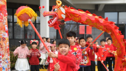 山东青岛：多彩文化迎开学
