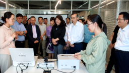 山东济南：侨界高层次人才走进人工智能“海归小镇”