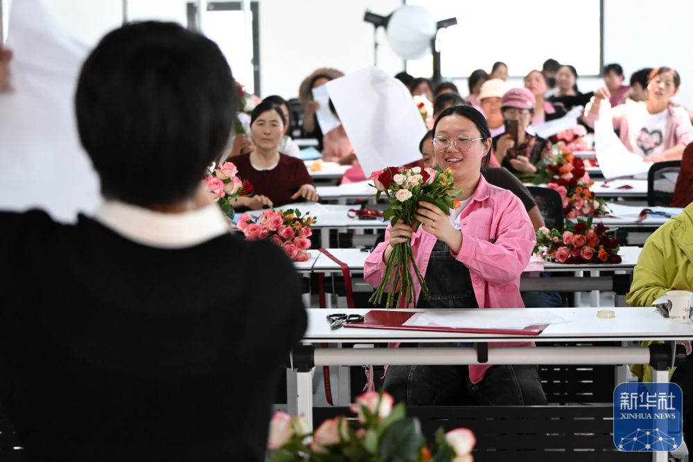 山东莒县：发展鲜切花产业 点亮“美丽经济”