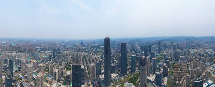 济南428米地标 绿地山东国际金融中心塔冠钢结构吊装完工_fororder_005