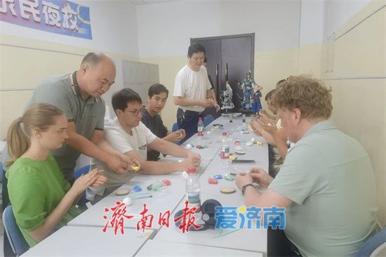 国际教师夏令营走进济南市文化馆，感受泉城非遗魅力