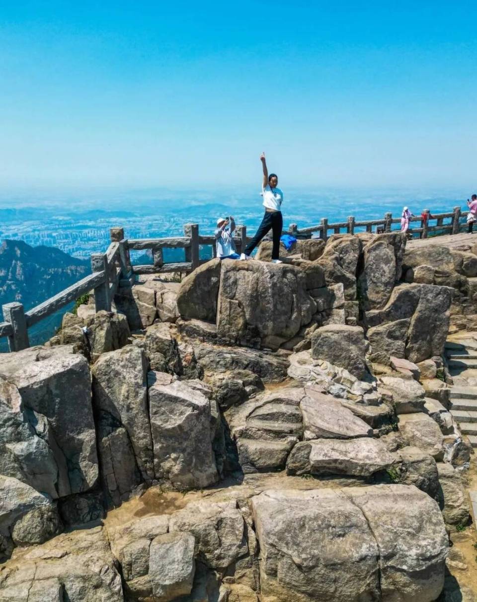 山东泰安：当夏日的风拂过泰山 云端上的美景让你一眼心动！_fororder_5