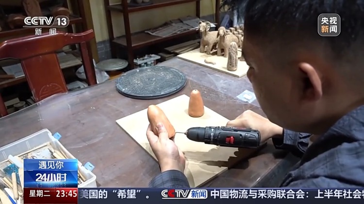 遇见你丨胡萝卜、黄河泥都能跨界变乐器 在他手里万物皆有BGM