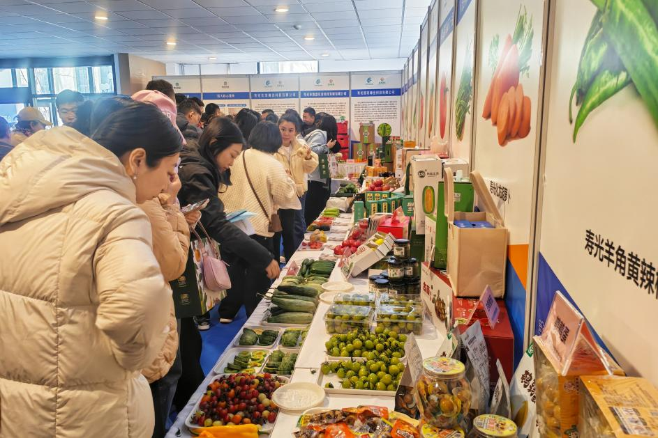 外国友人第一次体验济南烧烤，然后被圈粉了。帮想几句新媒体标题，要有趣的_fororder_【寿光】4