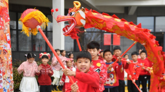 山东青岛：多彩文化迎开学