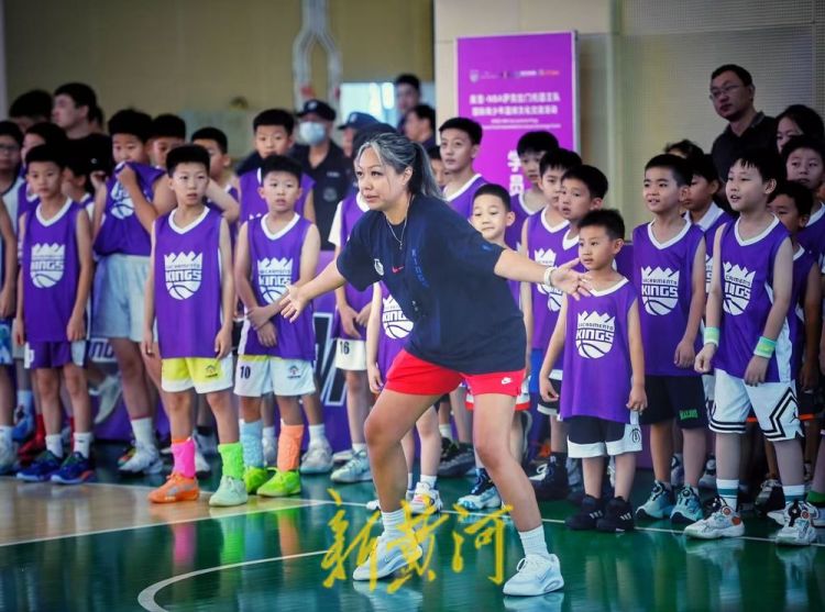 美宝-NBA萨克拉门托国王队国际青少年篮球文化交流活动在济南启幕