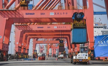 透过经济半年报 我们看到了什么_fororder_3bad034959af64eeb161f3b46cbd7e04