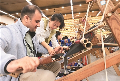 扩商店、增商品、优服务——中国离境退税政策迎来升级_fororder_3b512c37-7624-4f83-ba94-123e8367a47b