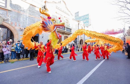 龙狮、光影秀……上海静安打造“海派新年”