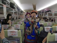 高铁票根变身 “优惠卡” 川青旅游专线主题列车首发