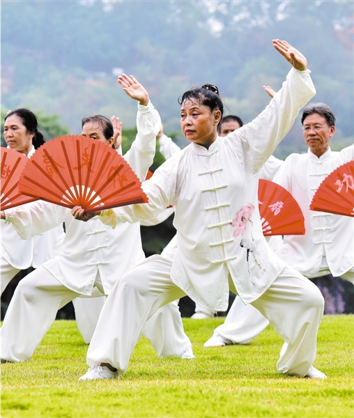 燃情秋冬 跃动八桂 null