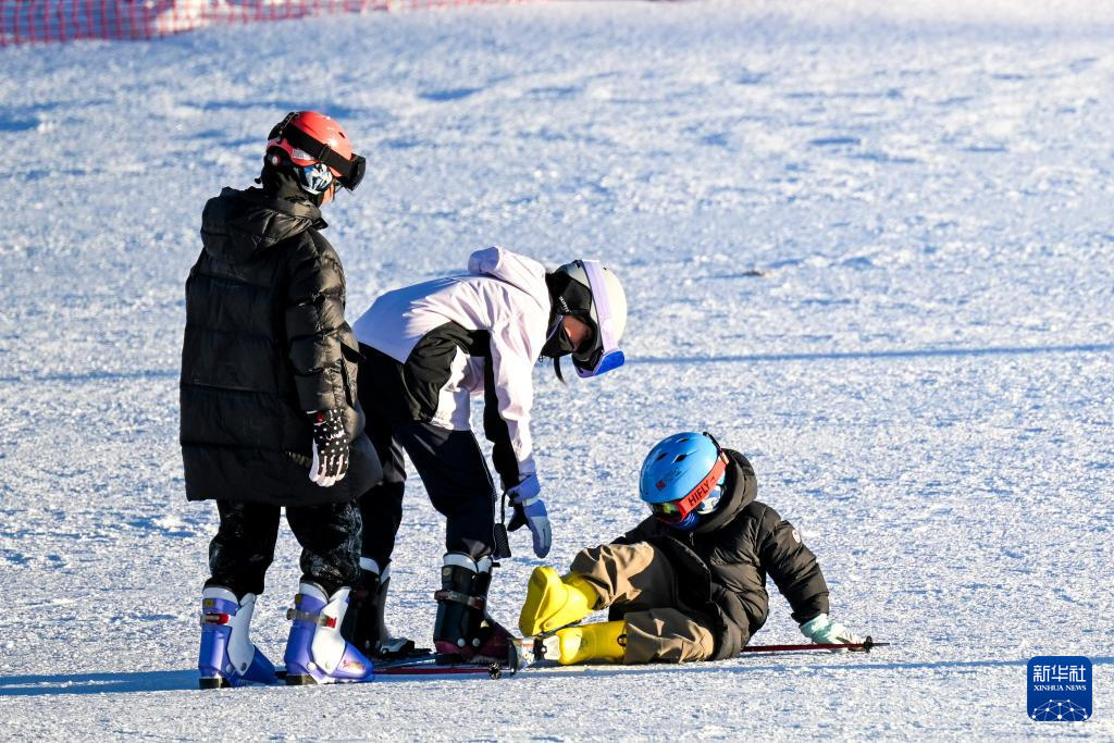 ȫ�������������첼�������ѵ���ѩ�˶�����