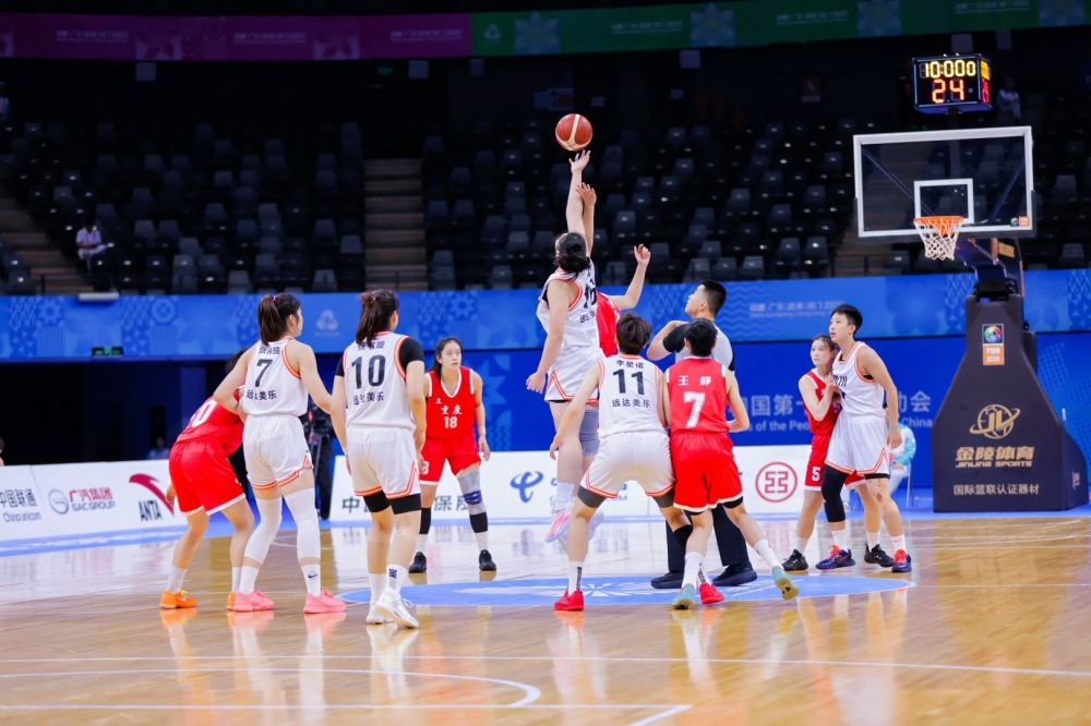 ȫ˻ŮU22飺Ĵ˫˫ʤ