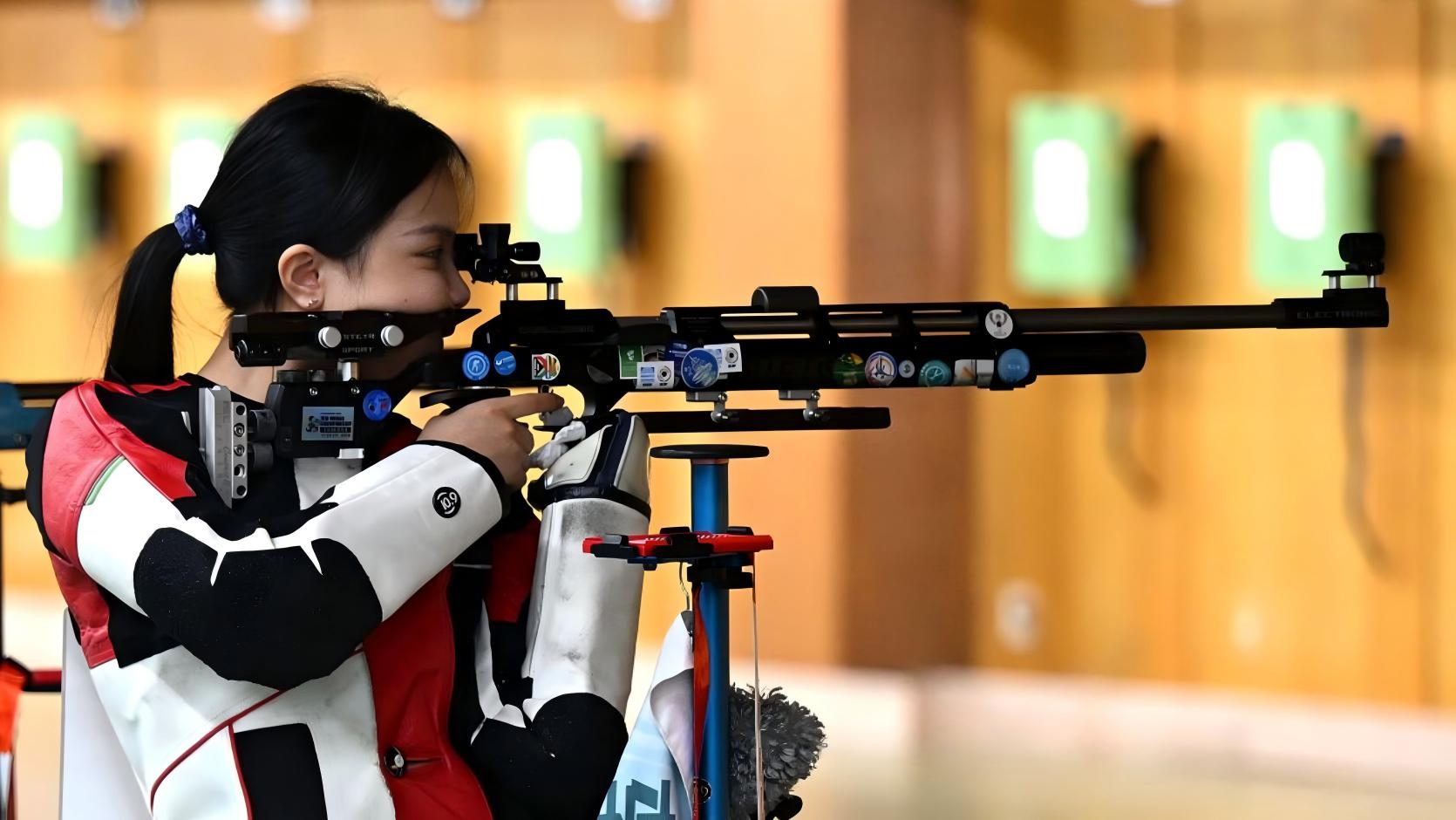 亚运会女子10米气步枪团体赛：中国队破世界纪录夺金