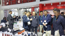 兰州石化：橡塑产品亮相国际展