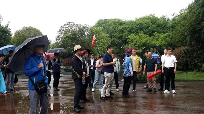 雨中踏“崀” 韩国旅行社考察团赴湖南新宁“寻韵联线”