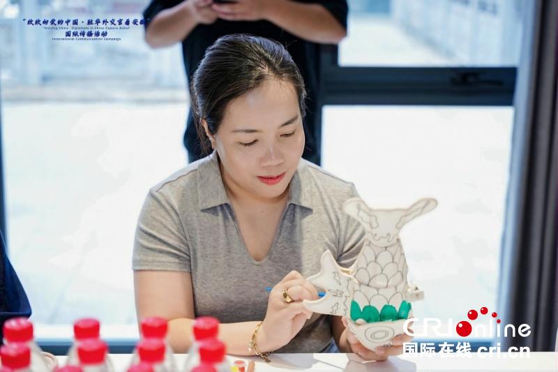 驻华外交官遇见“数字”黄山 感受中国青年“智”创力