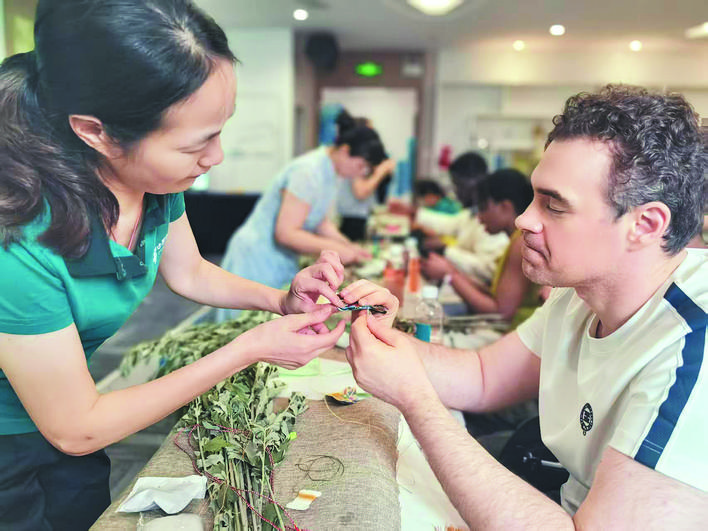 一次偶然邂逅 让外籍讲师成中国传统文化“忠粉”