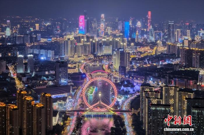 城市赋能,一座向港而生的现代化大都市崛起