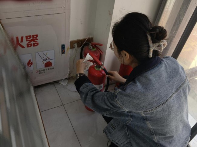 甘肃白银:温情服务暖终端 用心护航促经营