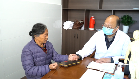 黄山市徽州区:中医传薪火 本草惠民生