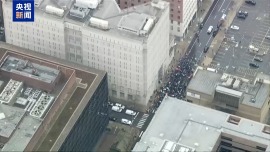 美多地持续抗议 要求彻查移民执法行动致人死亡事件