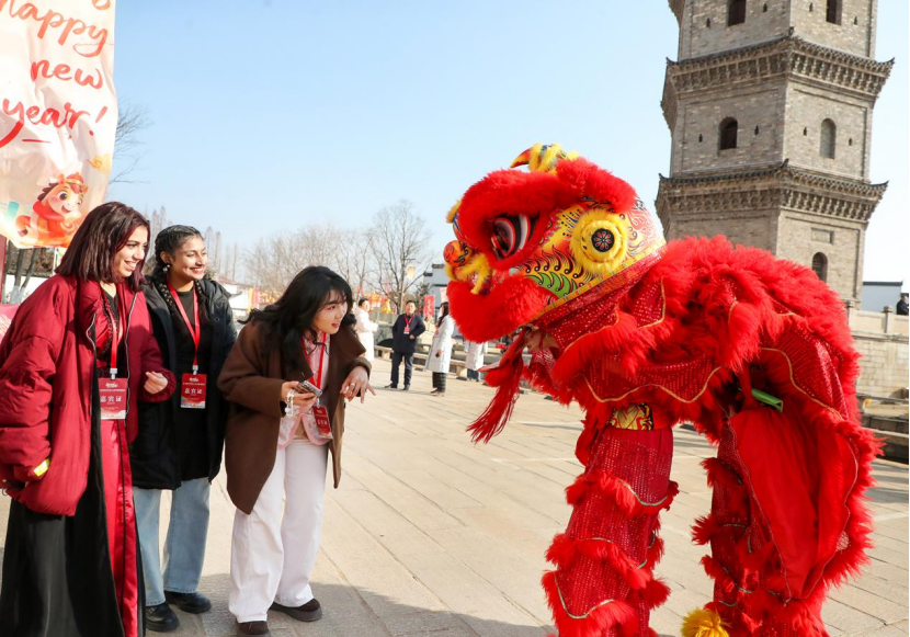 “我在安徽过大年” 中外友人2026年齐聚铜陵共迎新春