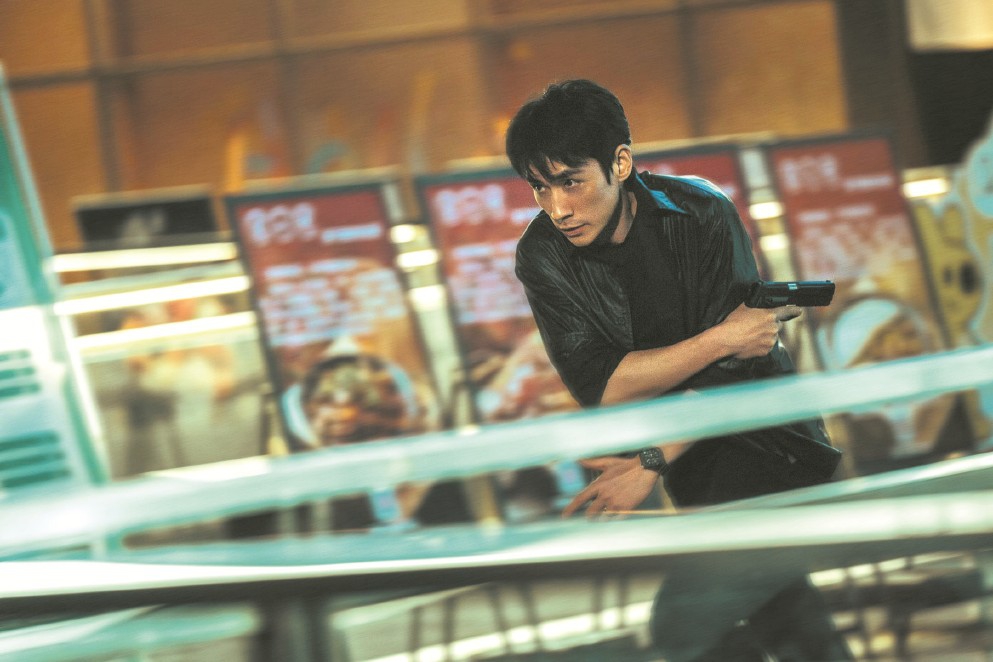 张艺谋拍谍战片,当代不当代?