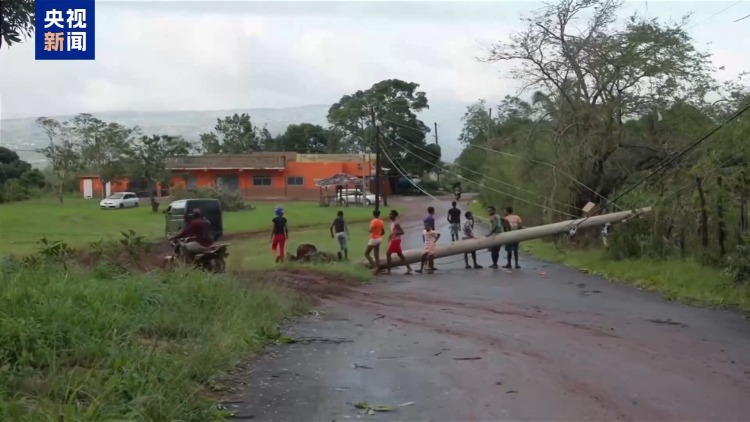 视频丨缺衣少食 飓风“梅利莎”重创牙买加居民