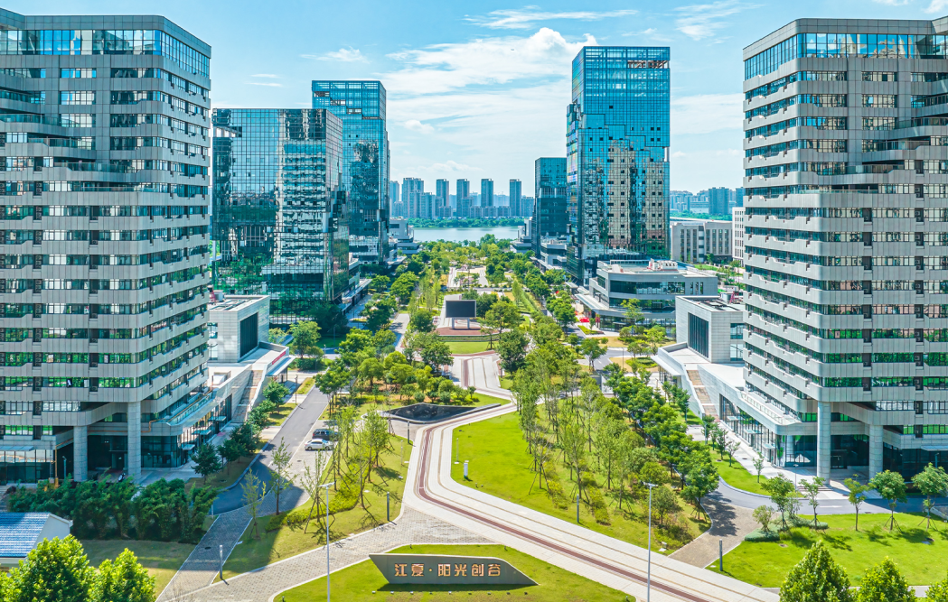 Wuhan's Lakeside Innovation: How Asia's Largest Urban Lake Emerges as a Global Hub for Youth Innovators_fororder_图片6