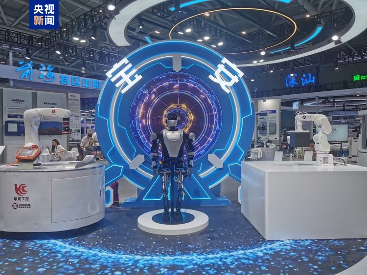 第二十六届高交会开幕 4300余个新技术新产品新成果亮相