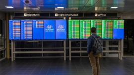 记者手记·2025回望丨党争漩涡下，美国人的这一年_fororder_b0bd8851-32bc-49cc-bdd8-994bb84eed7d.1021x681.960x640