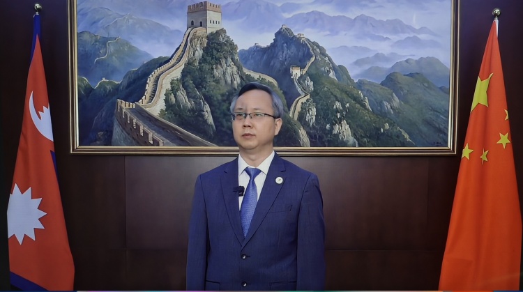 直通使领馆 | 跨越喜马拉雅的 70 年：中尼友谊为何能成 "邻国典范"？