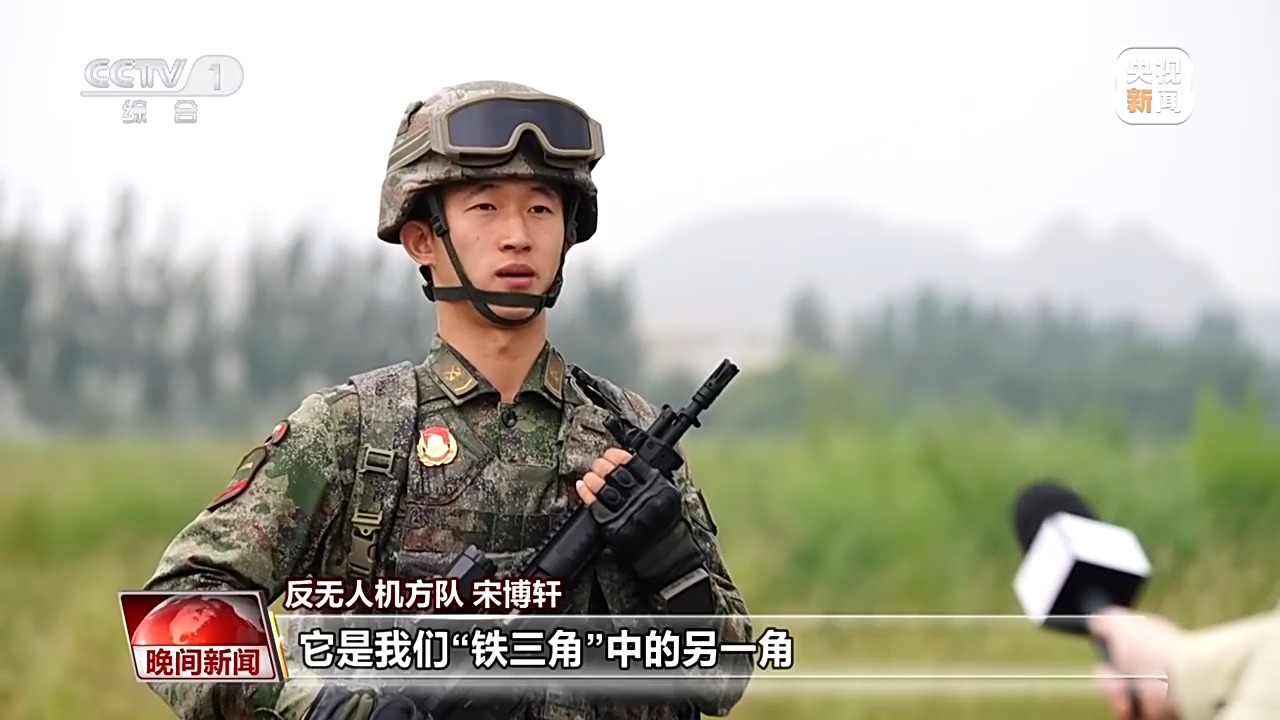 尖端武器集中亮相 解密阅兵新锐装备→