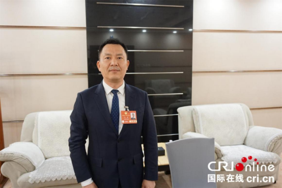 【两会观察·AI时代的中国方案】拥抱变革 积极创新 全国政协委员热议人工智能_fororder_送审0311-【两会观察·AI时代的中国方案】综编(2)423