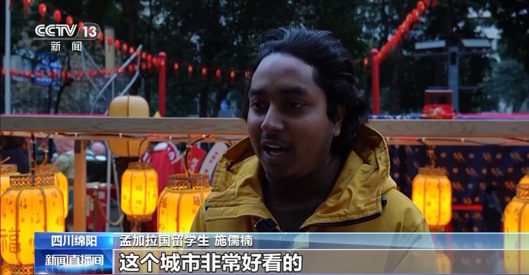 新年“好市”多！非遗集市人气旺 创意年宵花热销中
