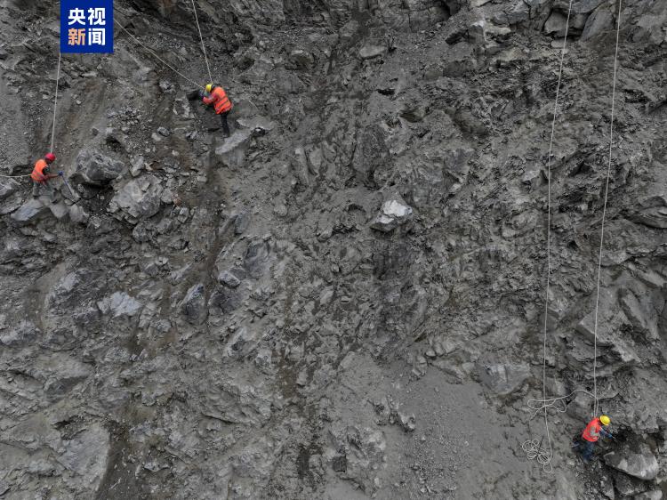 新疆独库公路北段抢险加速推进 预计7月21日恢复通行