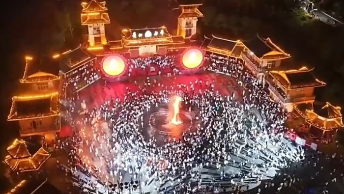视频丨这个暑期一起解锁宝藏中国 探寻夏日出游新玩法