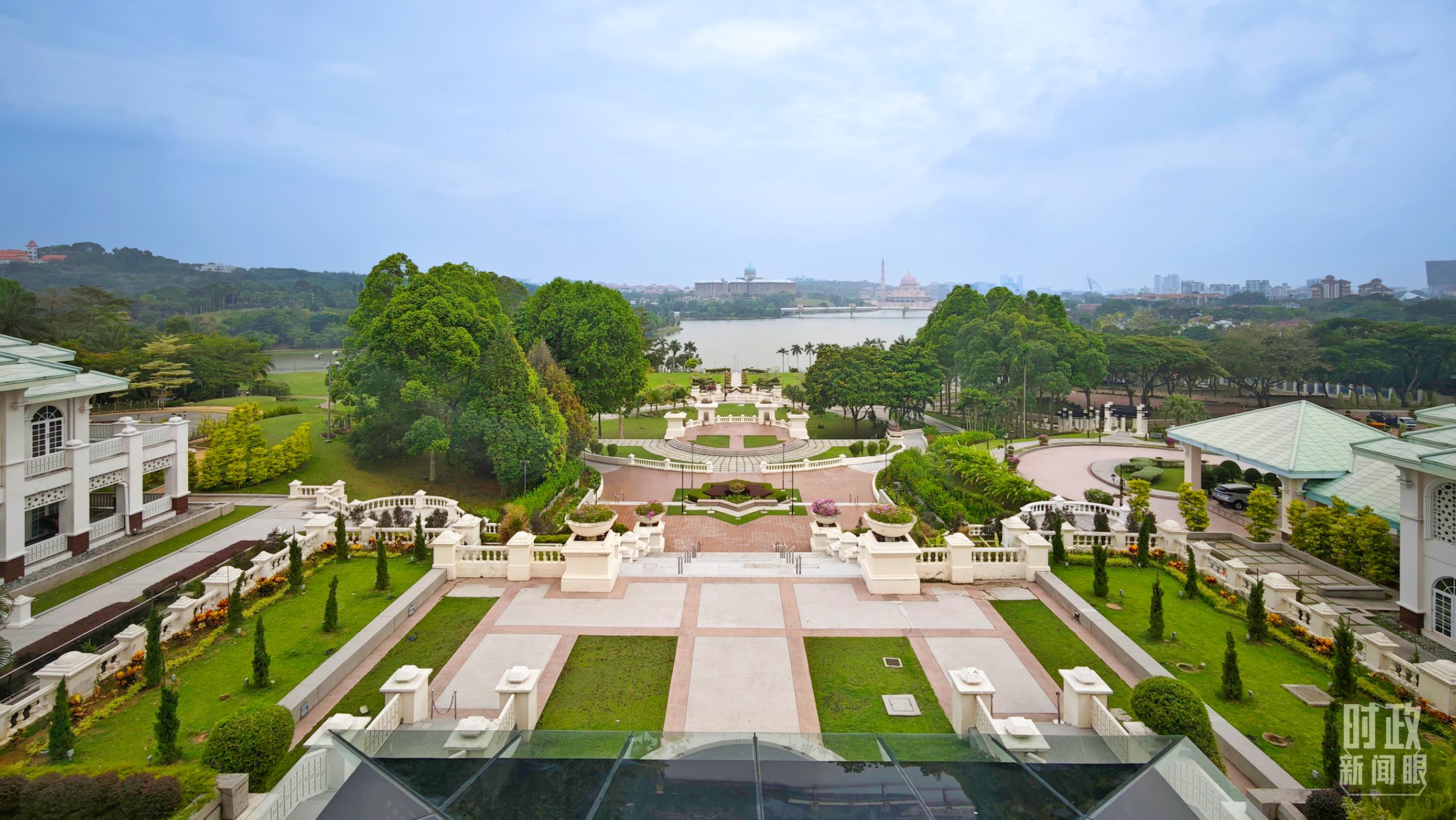 时政新闻眼丨习近平再访马来西亚，中马关系如何开启新的“黄金50年”？