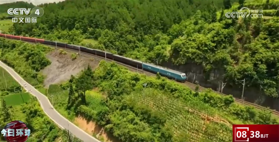 “新线+新图+新服务”拓展新场景、新热点 成为铁路客流持续攀升“新引擎”