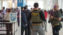 钱从何来？特朗普要给“停摆”国土安全部雇员发工资