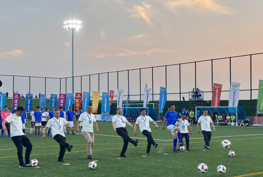 Ninghe "Village Super" Kicks Off in Tandem with Short Video Competition; International Youth Experience the Vibrant "Jincai" Rural Sports Culture of Tianjin_fororder_图片7