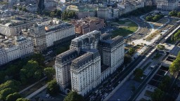 阿根廷与美国举行海军联合军事演习_fororder_71ca49ada69049b7a437f6eee6cbde3a