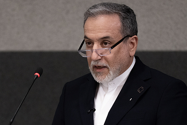 伊朗外长：以色列必须停止袭击黎巴嫩