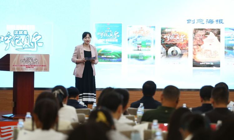 “这就是呼伦贝尔”大型全媒体文化传播活动系列产品在呼和浩特市集中亮相_fororder_微信图片_2025-09-13_133538_183