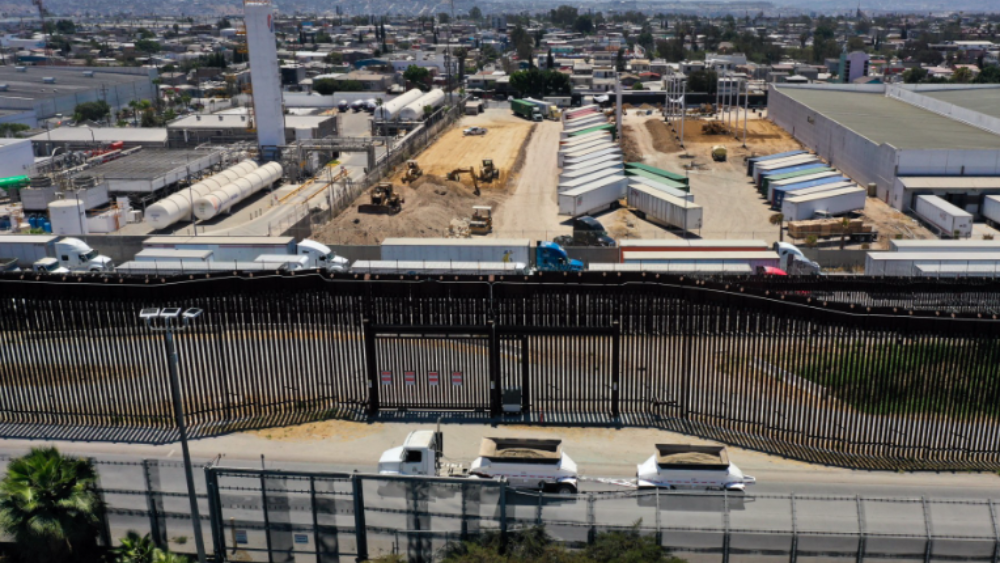 闪评 | 《美墨加协定》磋商没有“加” 美加经贸“冷”根源是政治矛盾